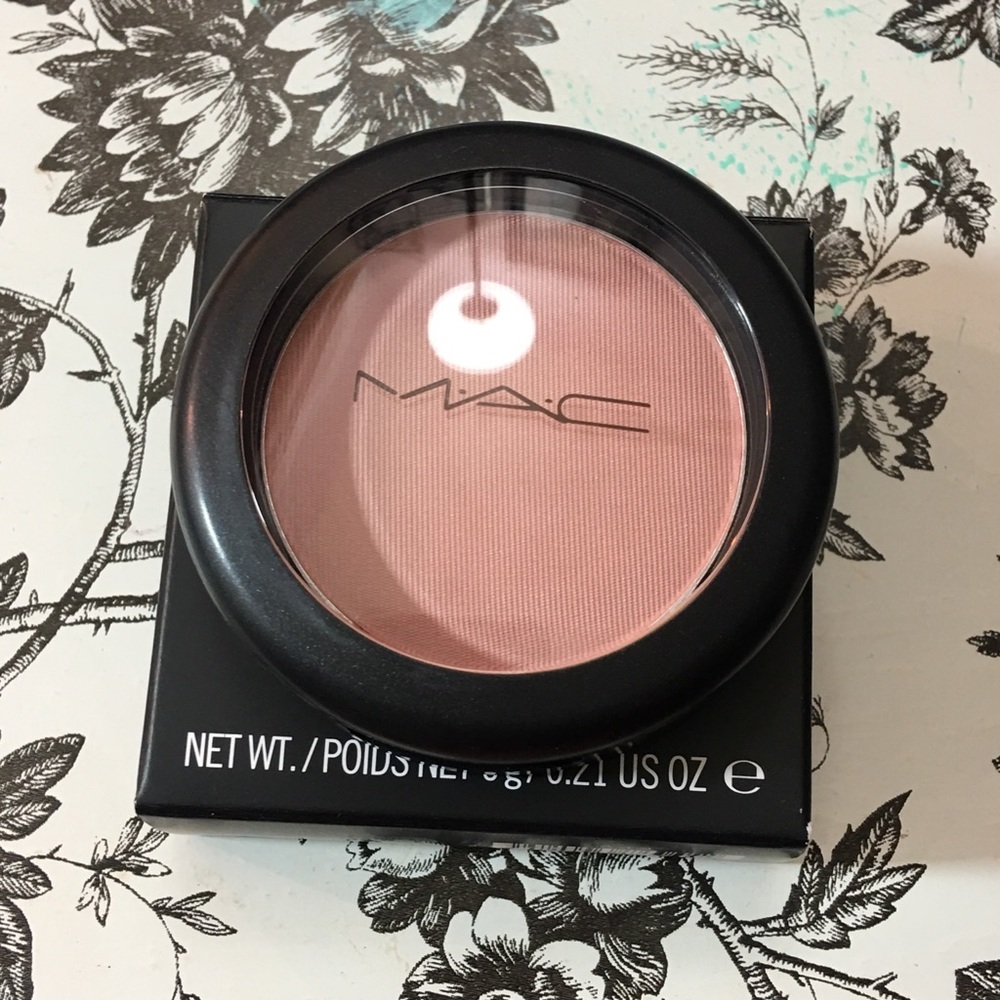 NEW MAC Cosmetics Powder Blush- Fun Ending